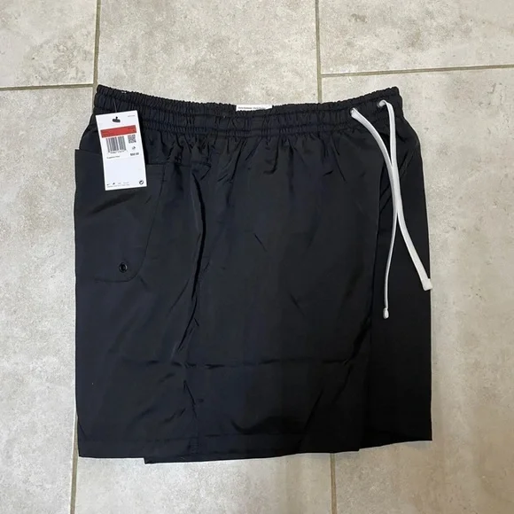 Men's Nike Sportswear Woven Flow Black Shorts new with tags DR5678-010 - Picture 6 of 6